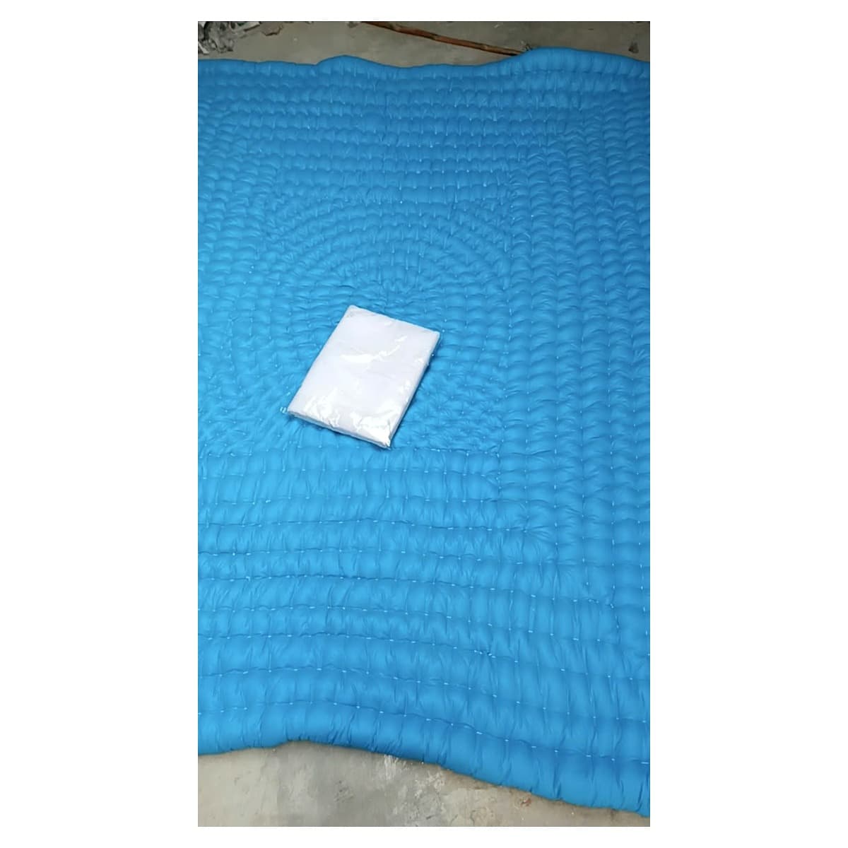 Handcrafted Quilted Cotton Floor Mat & Kantha with Zip Bag — ছবি 5